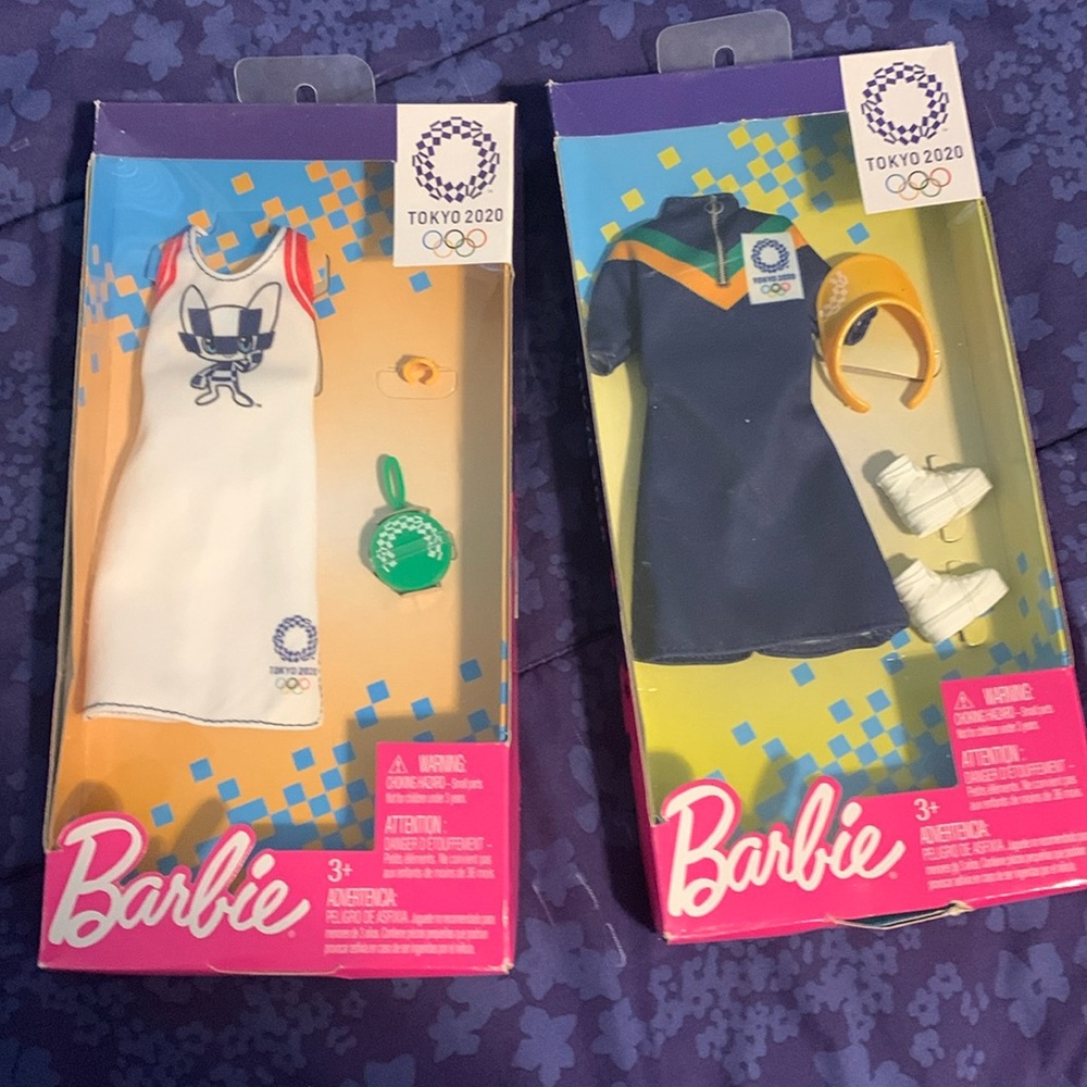 Barbie Tokyo Olympics 2020 outfits clothes visor shoes  some damage to boxes